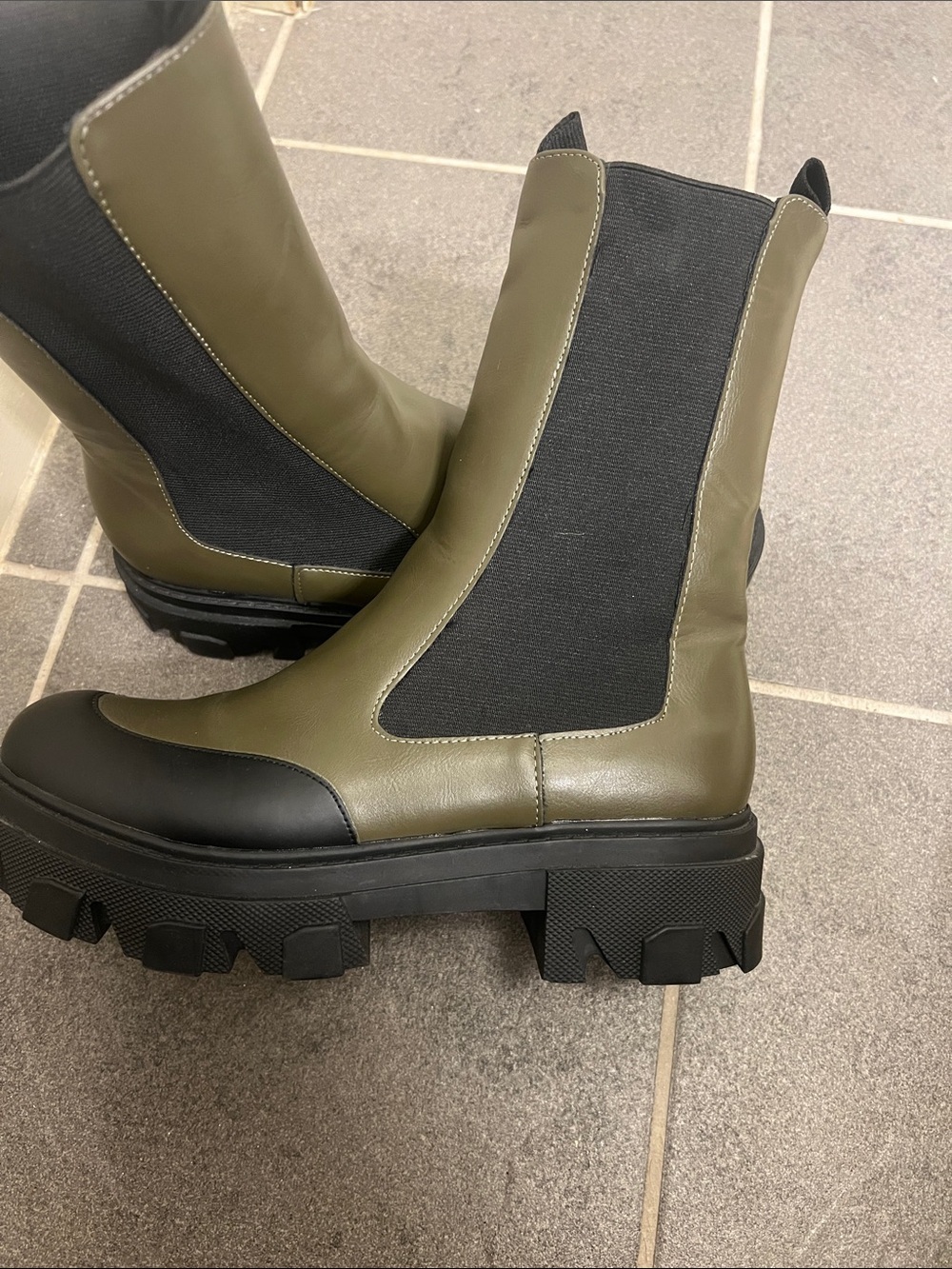 Mid-calf Forever 21 Women's Olive/Black Chelsea Boots  10 edgy chunky lug sole